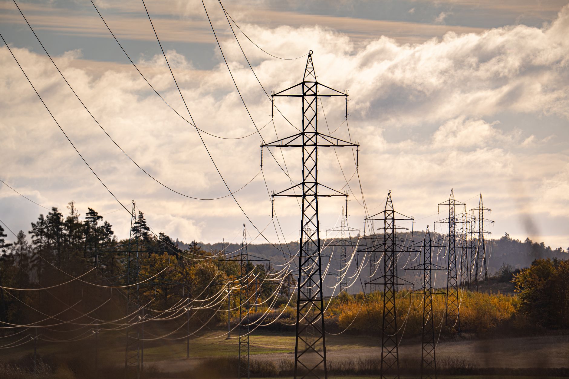 Off-Grid Communication When the Grid Actually Fails: What 351 U.S. Disasters Since 2021 Teach Us 1 Off-Grid Communication: 72-Hour Readiness Beyond Wi-Fi